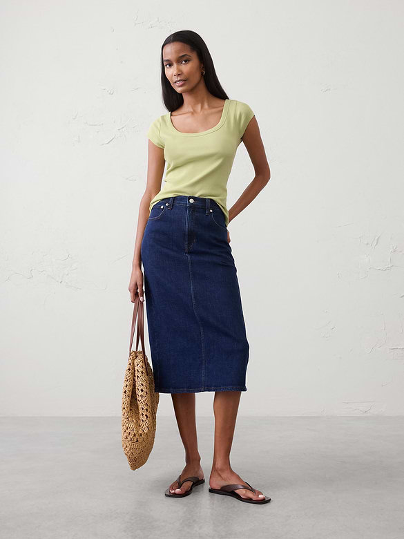 Ribbed Scoop-Neck T-Shirt