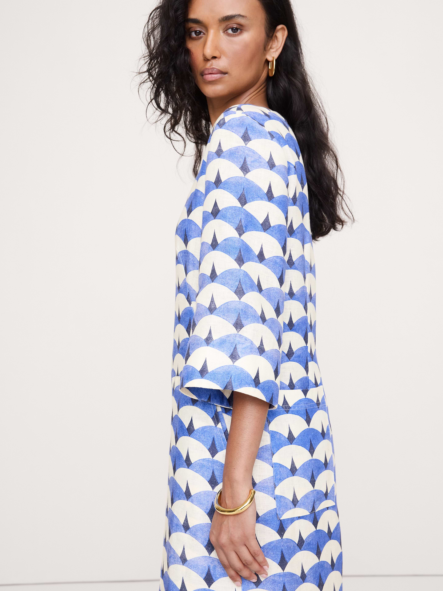 Image number 8 showing, Linen Scoop-Neck Maxi Dress