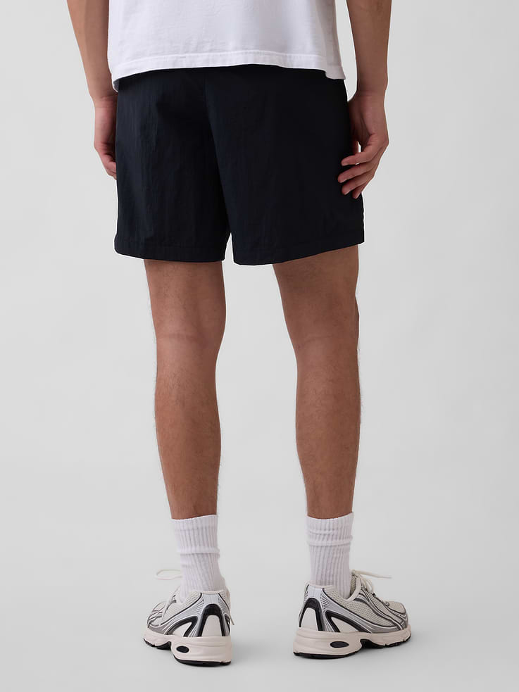 Image number 3 showing, 7.5" Hybrid Shorts