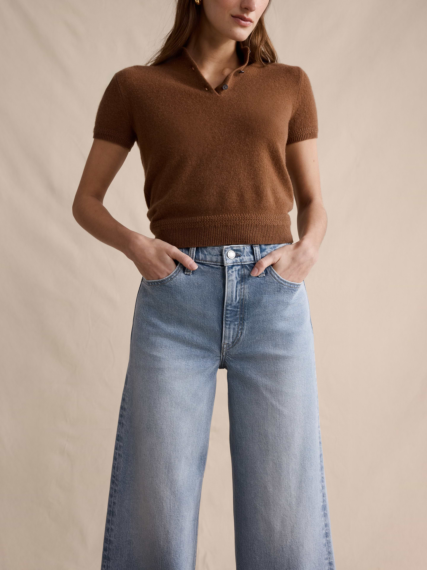 L'image numéro 3 présente Le célèbre jean classique à jambe large
