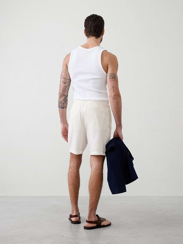 Standard-Fit 7" Linen-Blend Deck Short