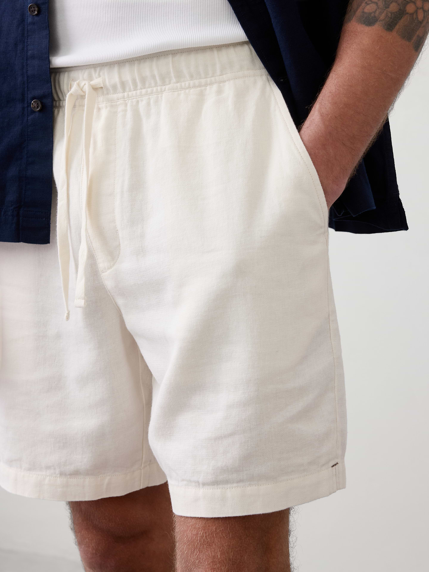 Image number 6 showing, Standard-Fit 7" Linen-Blend Deck Short
