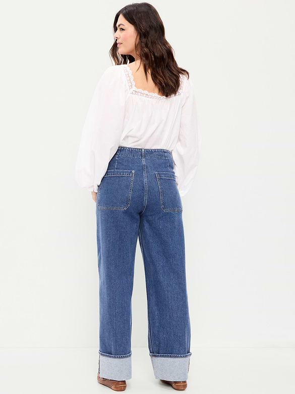 Jean à jambe large à revers et à taille très haute