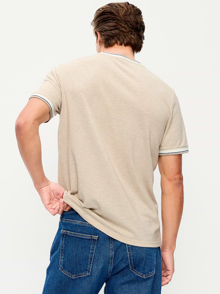 L'image numéro 2 présente T-shirt ras du cou en piqué