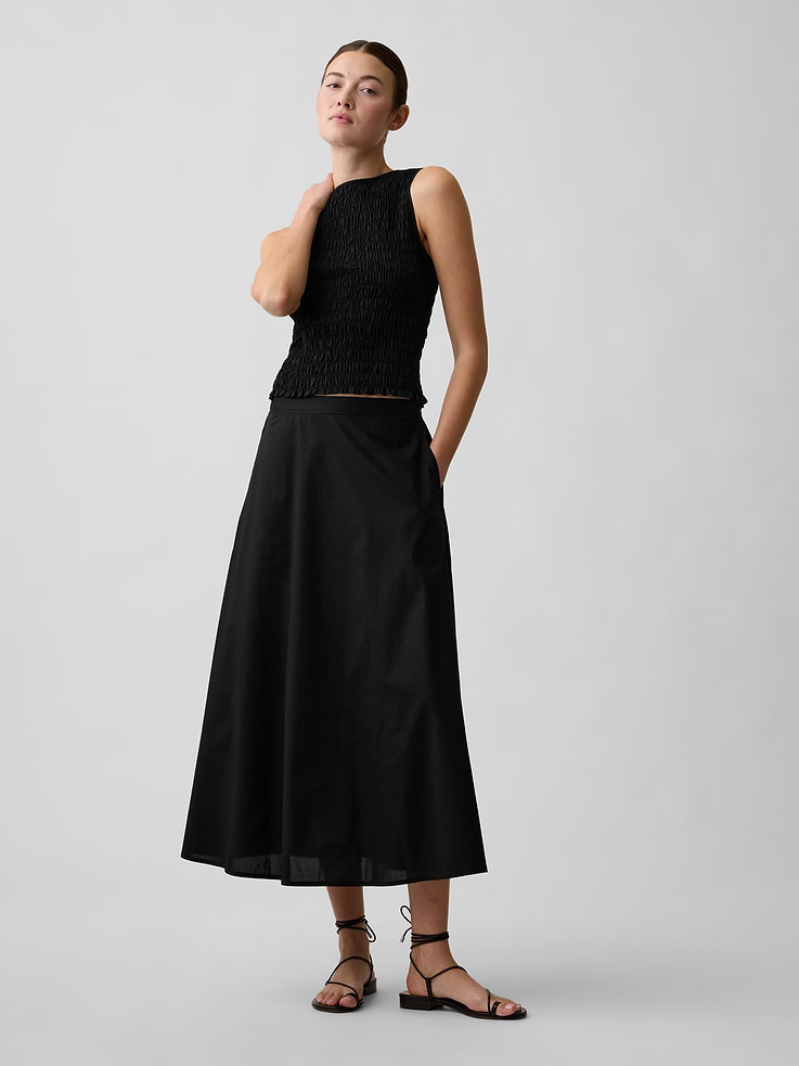 Image 1 of 5, Smooth weave., Elasticized waist., On-seam pockets., Select styles have allover print., This product was made in a factory that invests in gender equity and women’s empowerment through RISE. Learn more at gapinc.com/equity., Product #1172457