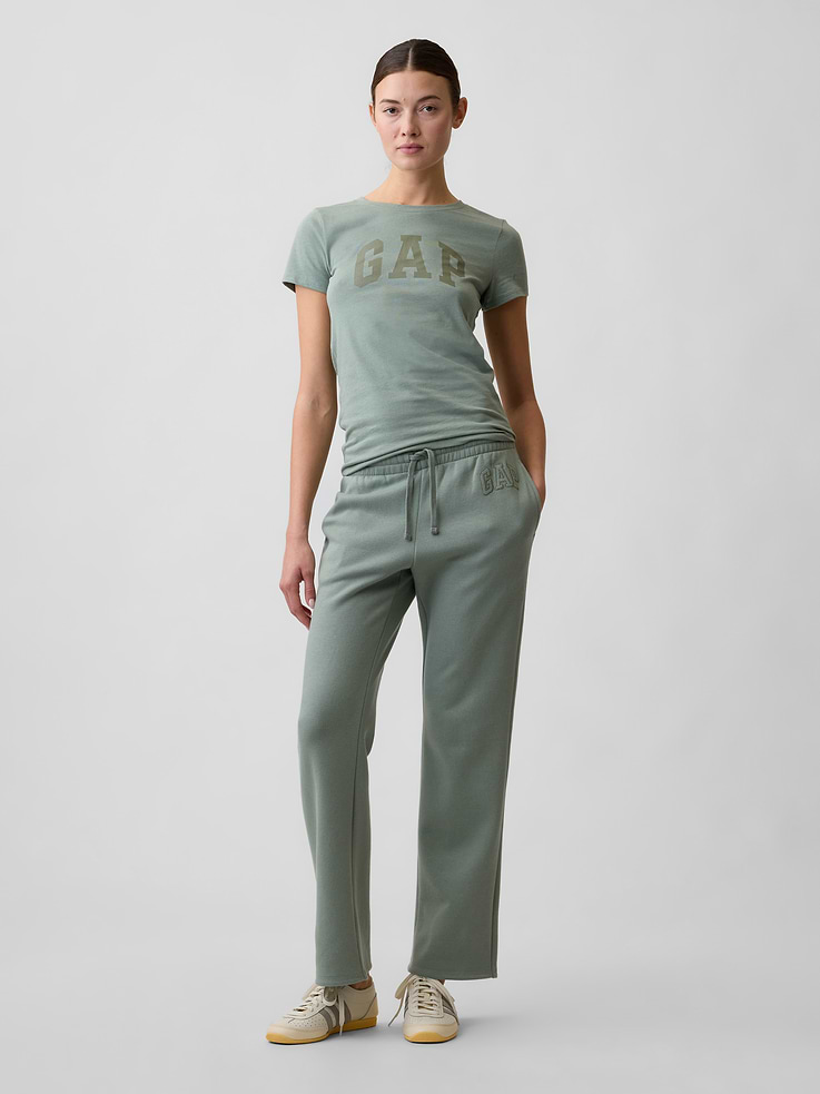Image number 3 showing, Gap Logo T-Shirt