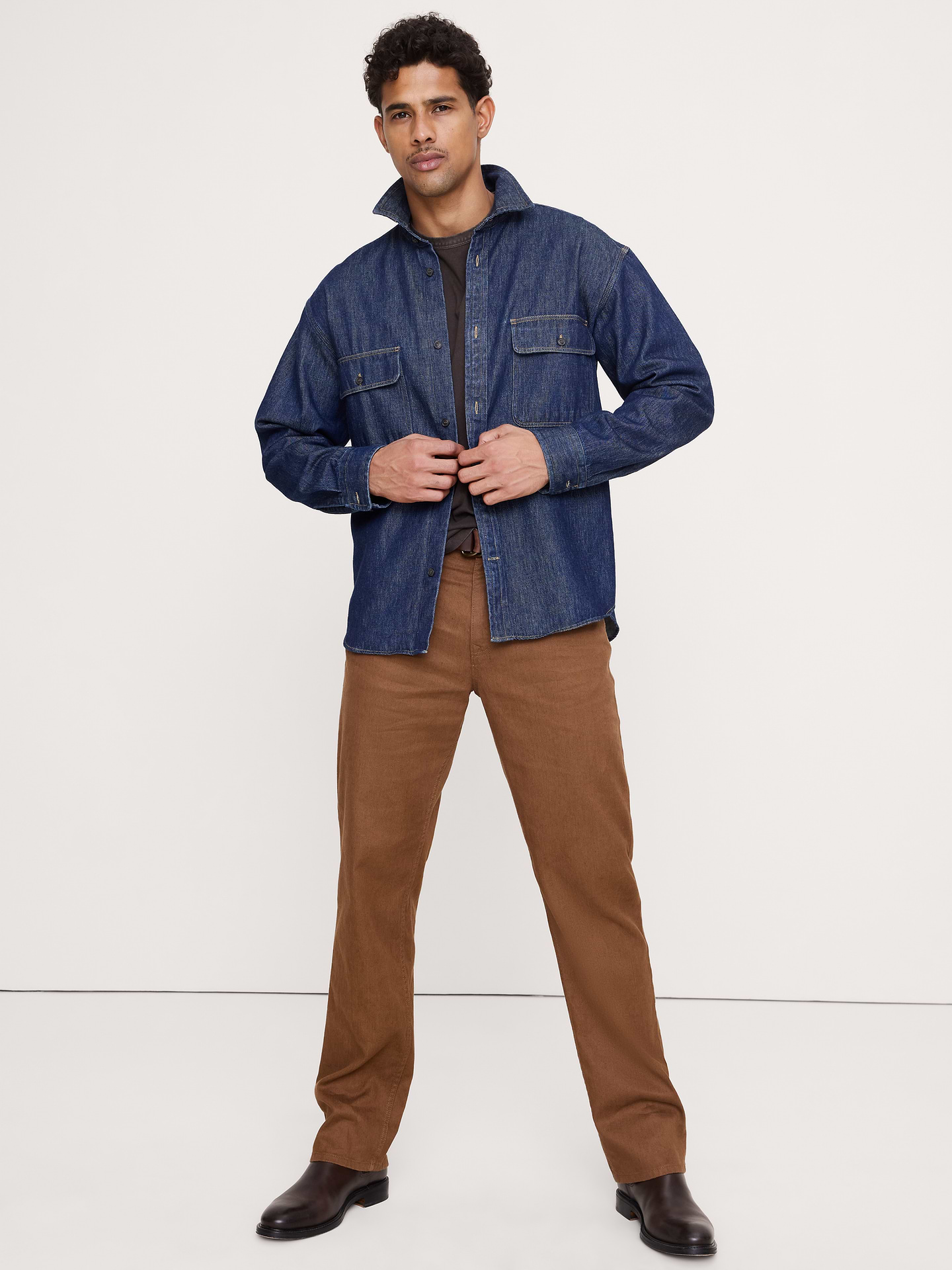 L'image numéro 1 présente Pantalon Voyageur droit en lin et coton