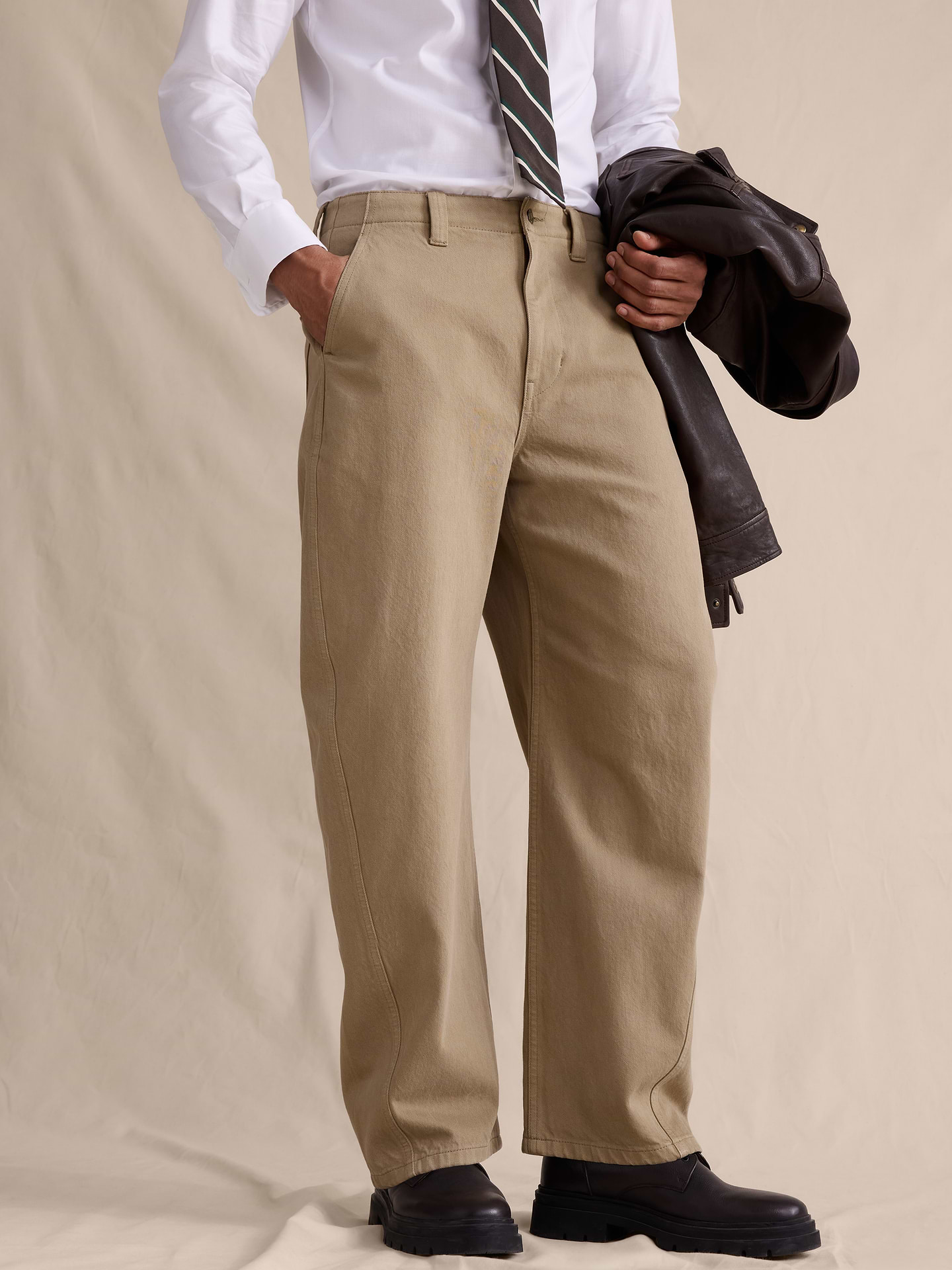 Image number 3 showing, Loose Twisted Seam Jean