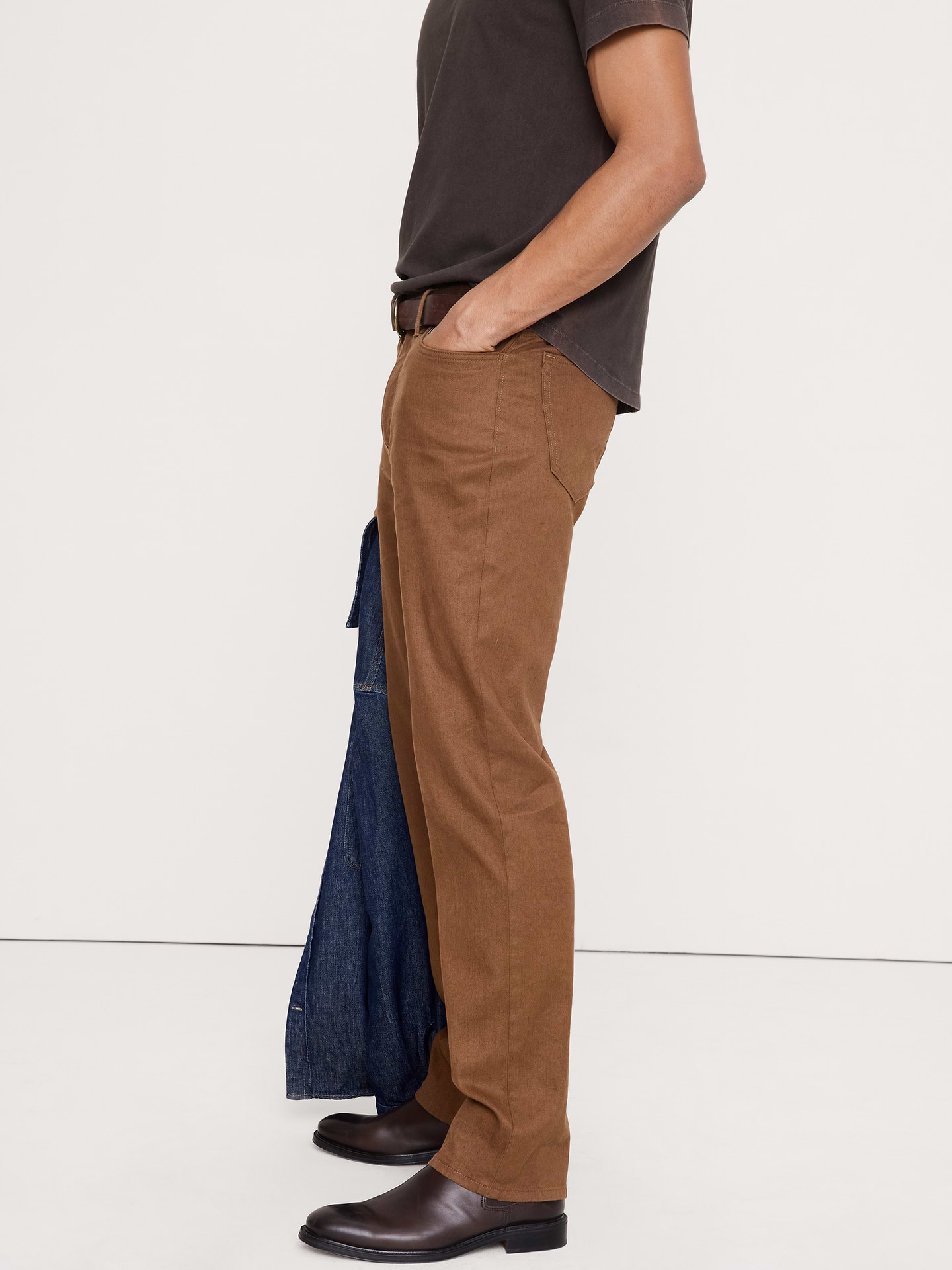 L'image numéro 3 présente Pantalon Voyageur droit en lin et coton