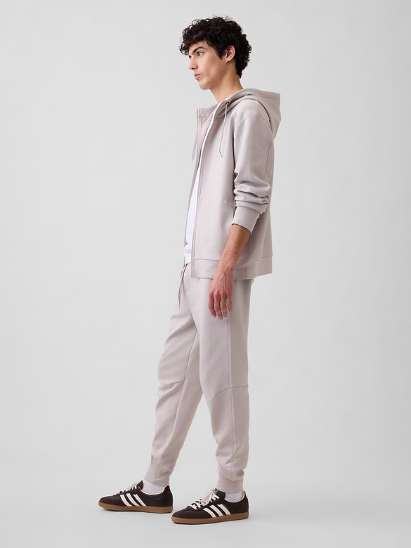 GapFit Performance Joggers