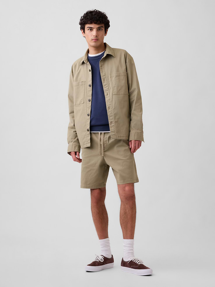 Image number 1 showing, 7" Essential Pull-On Khaki Shorts