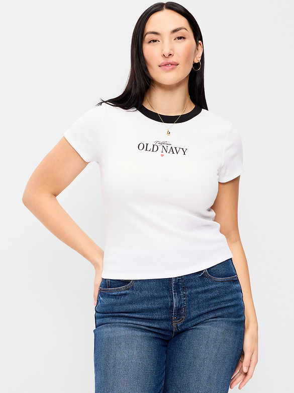 T-shirt court moulant