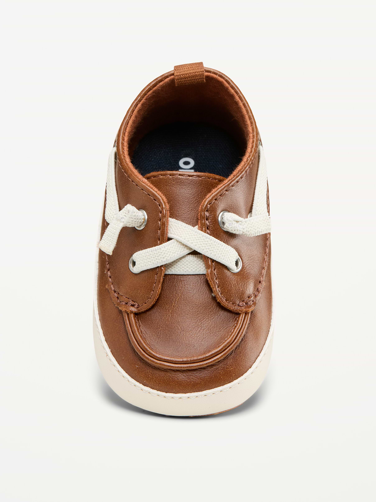 L'image numéro 2 présente Chaussures de bateau en similicuir pour bébé