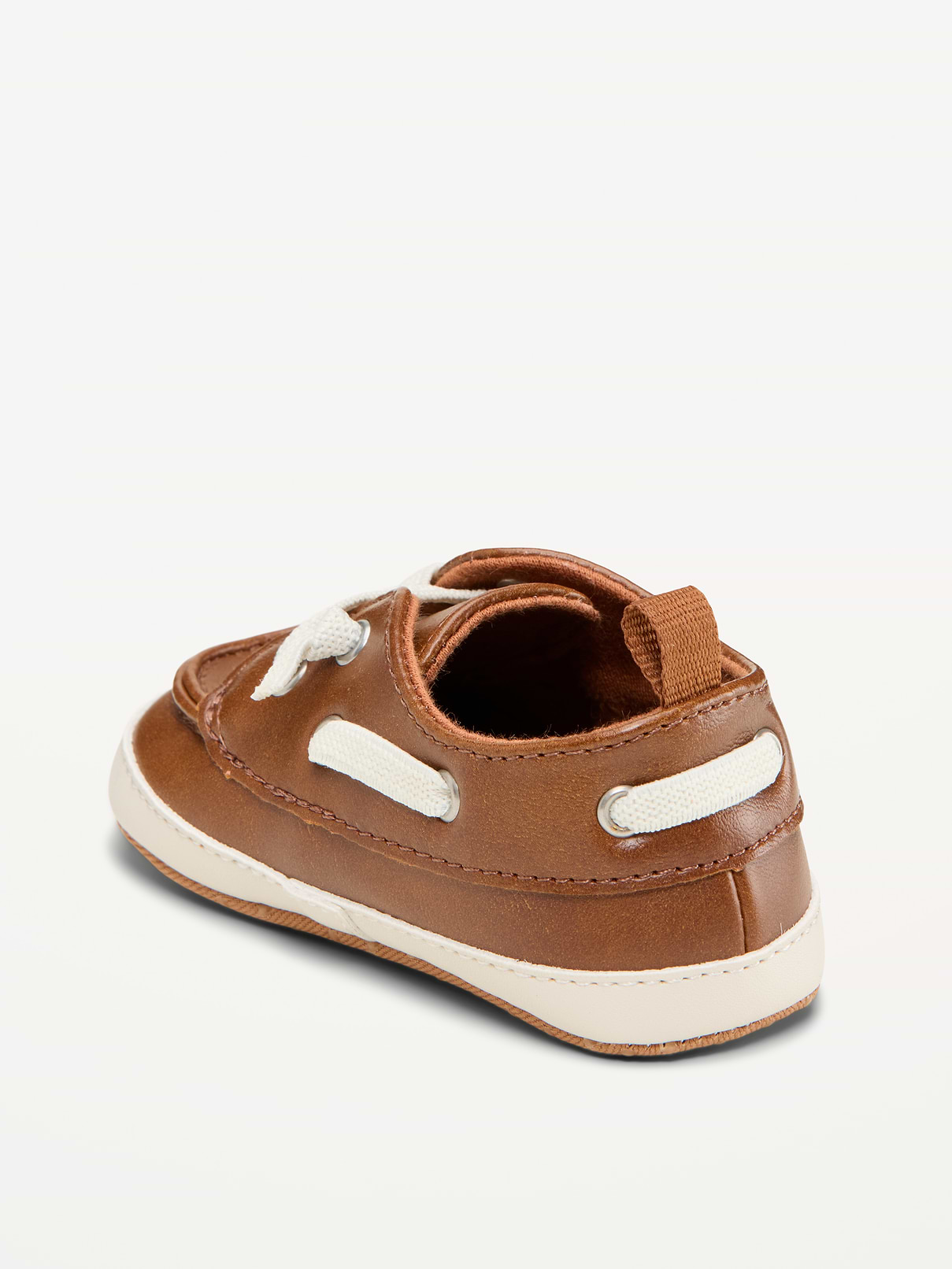 L'image numéro 3 présente Chaussures de bateau en similicuir pour bébé
