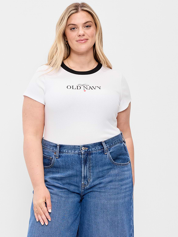 T-shirt court moulant
