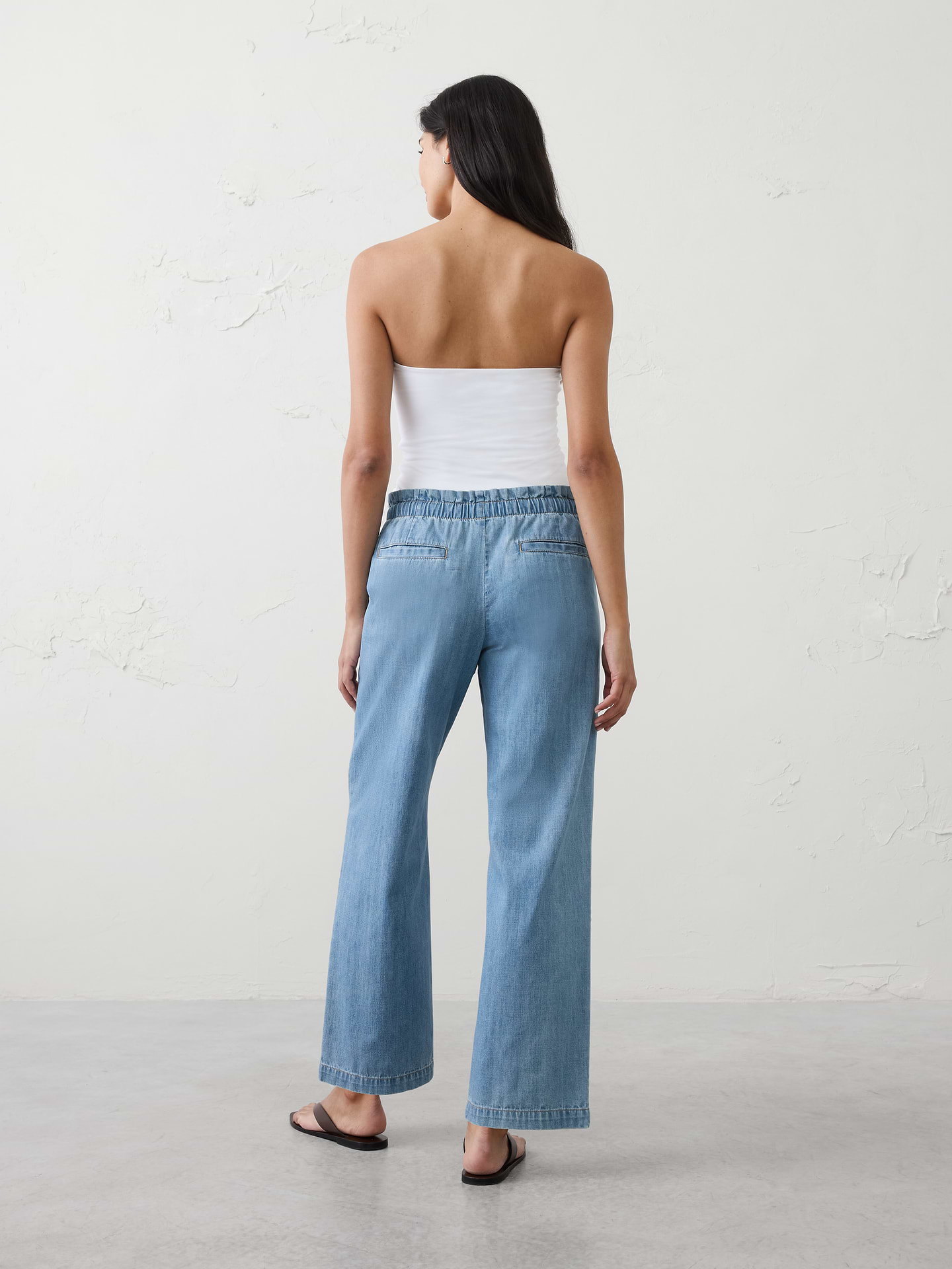 Image number 2 showing, Straight-Leg Mid-Rise Relaxed Summerweight Pull-On Jean