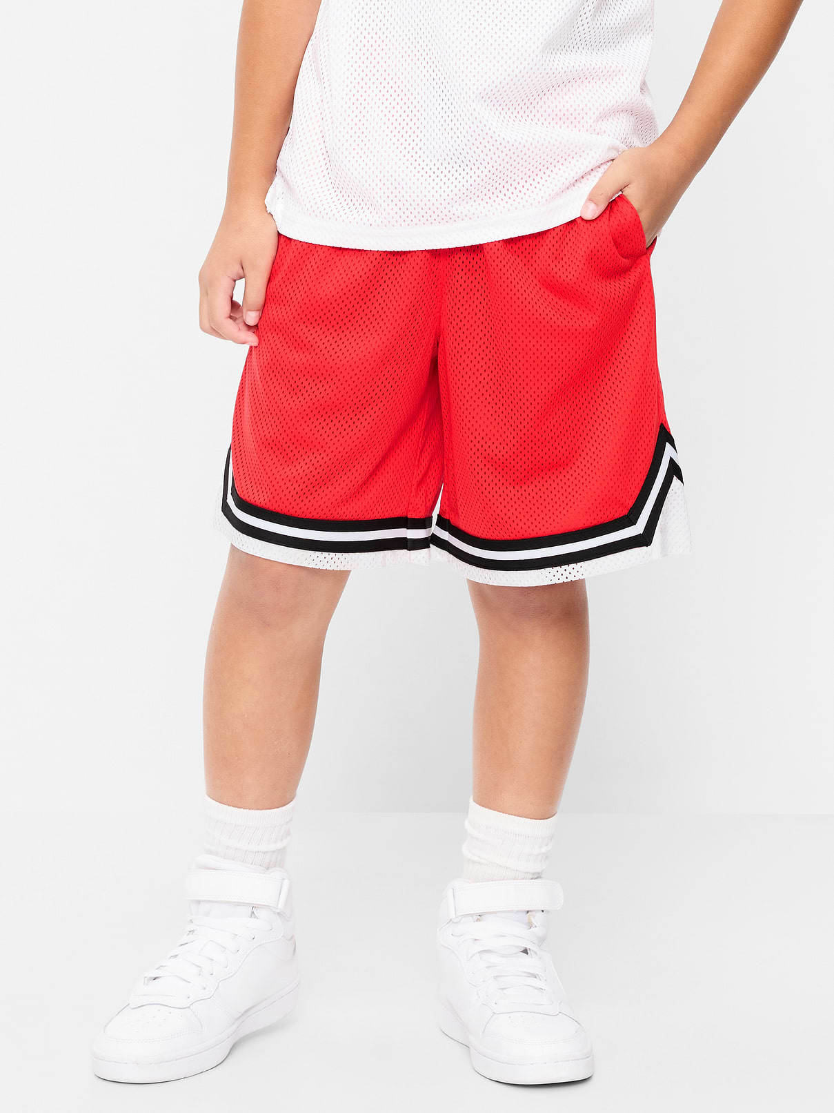 L'image numéro 3 présente Short de basketball en maille, longueur genou pour garçon