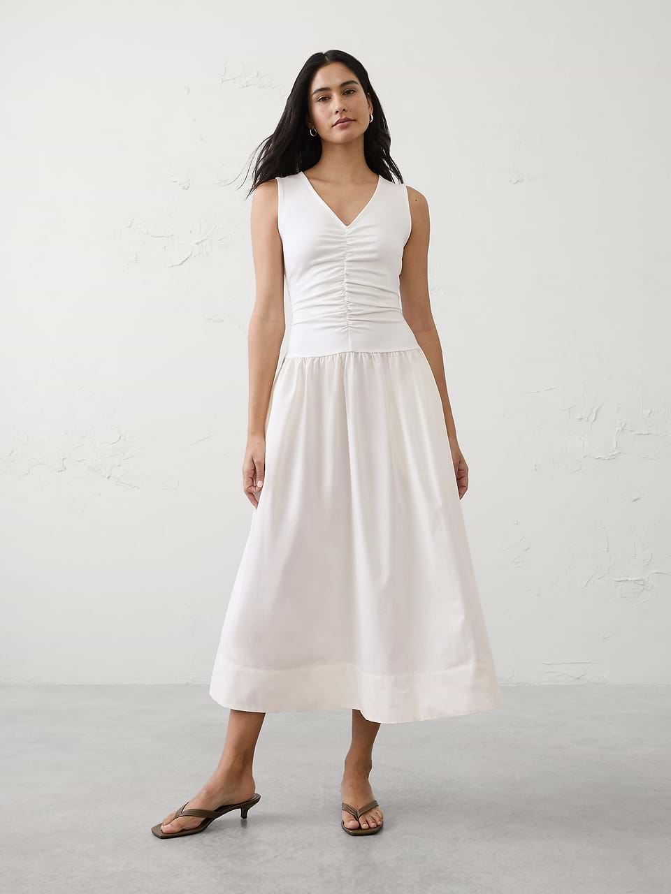 party spring dresses Elegant Floral Applique Midi Gown with Voluminous Skirt – Spring/Summ – Faeriesty Heirloom Dress for Girls Womens Midi Dress Quiet Luxury Evening Dresses: Size:16-16½ 32/33