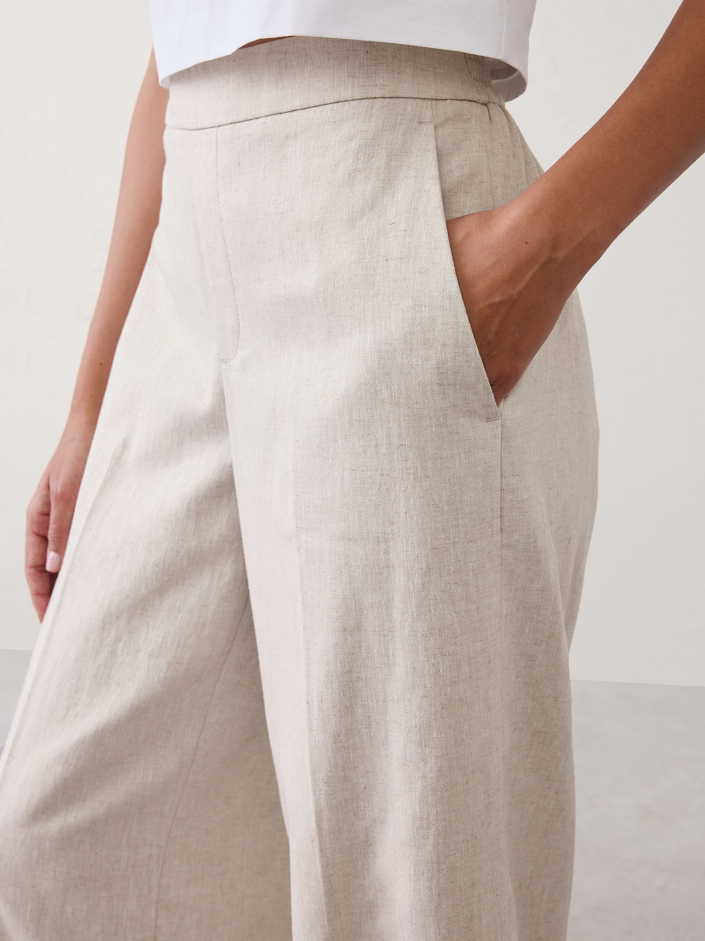 Image number 3 showing, Wide-Leg High-Rise Linen-Blend Pant
