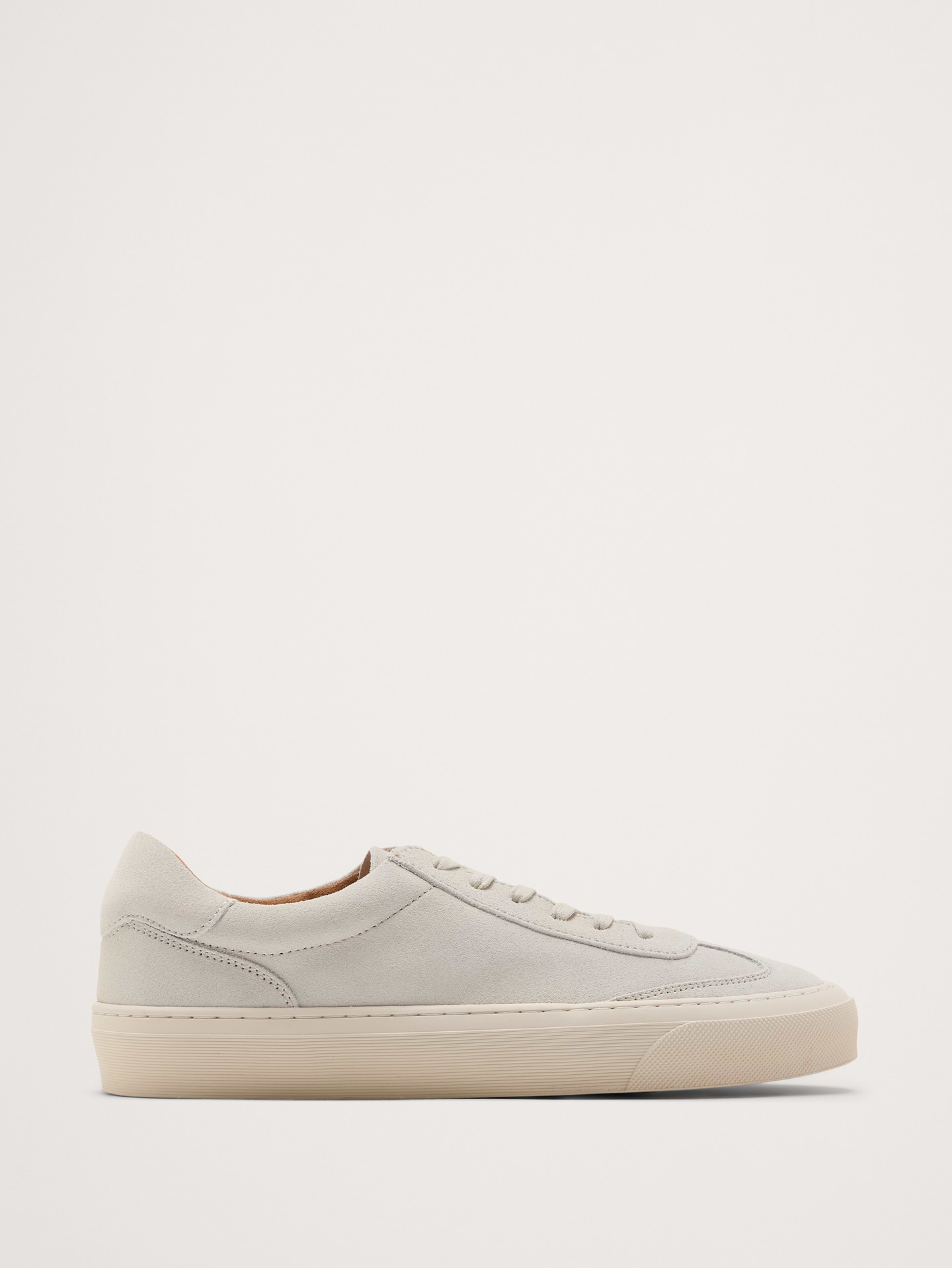 L'image numéro 1 présente Chaussures sport en cuir