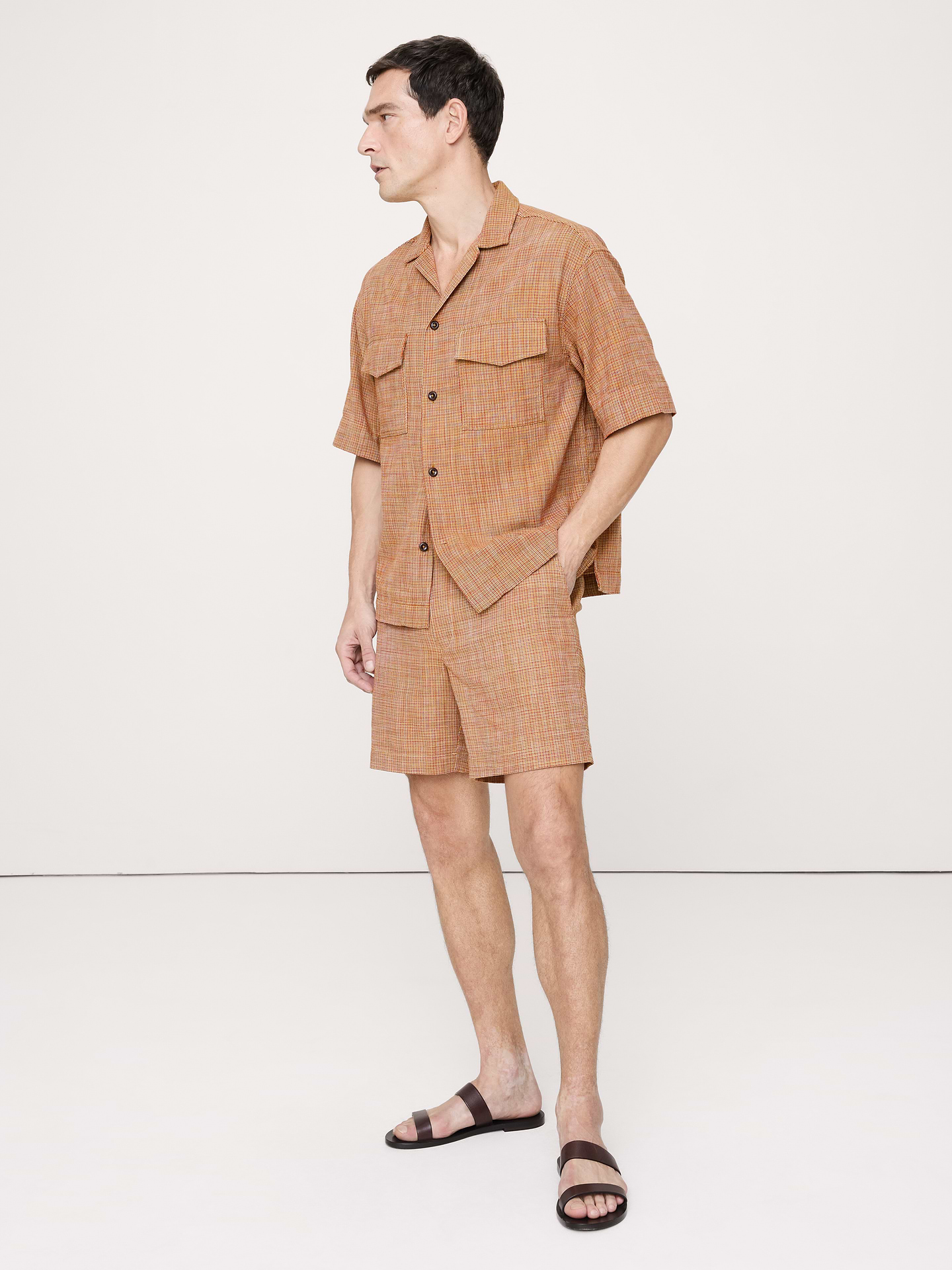 Image number 1 showing, 7" Plaid Pull-On Short