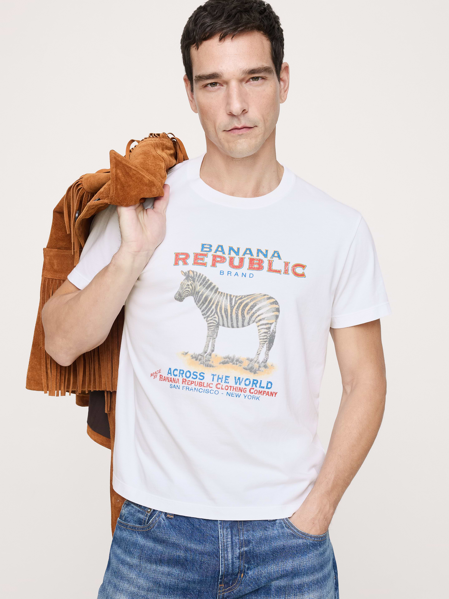 L'image numéro 1 présente T-shirt à imprimé en coton Retour aux archives