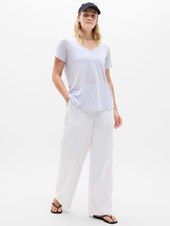 Breezy Scoop V-Neck Tee