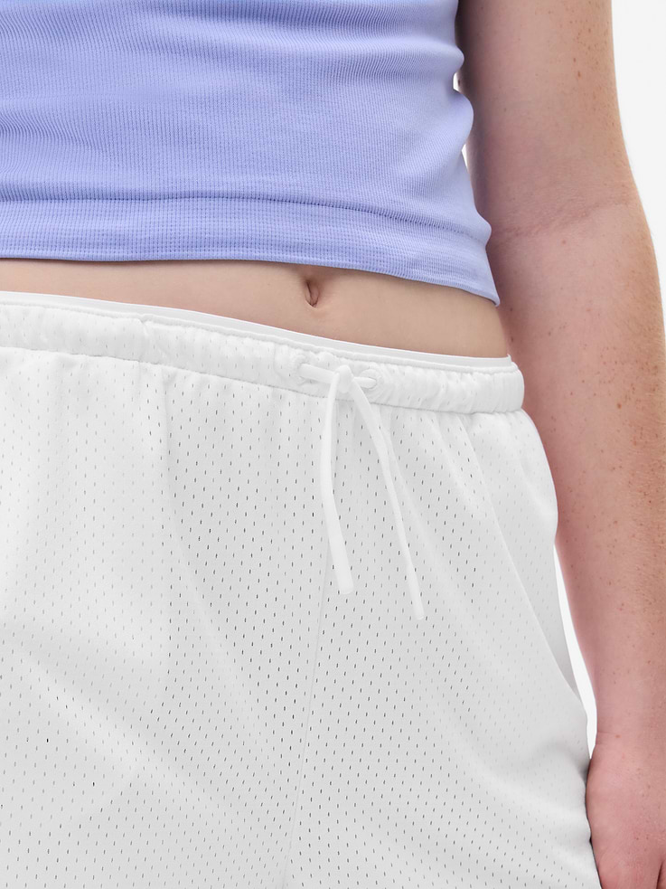 Image number 4 showing, Athleta Girl Gamechanger Mesh 4" Short