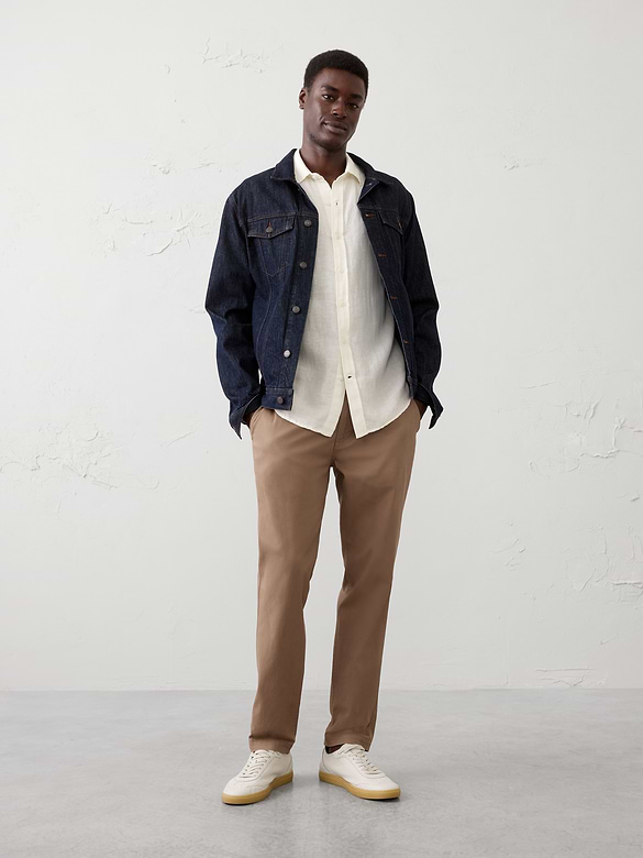 Athletic-Fit Summerweight Chino