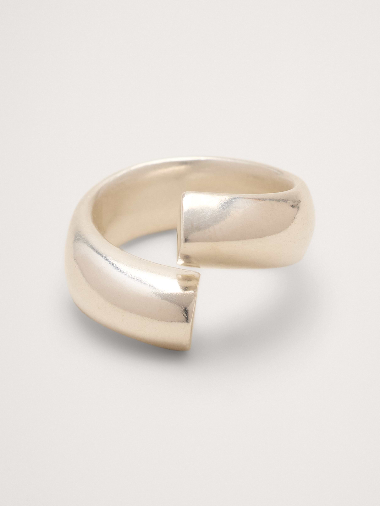 Twist Ring