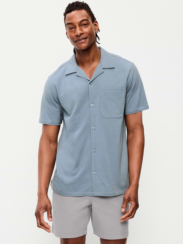L'image numéro 1 présente Chemise de vacances texturée à manches courtes