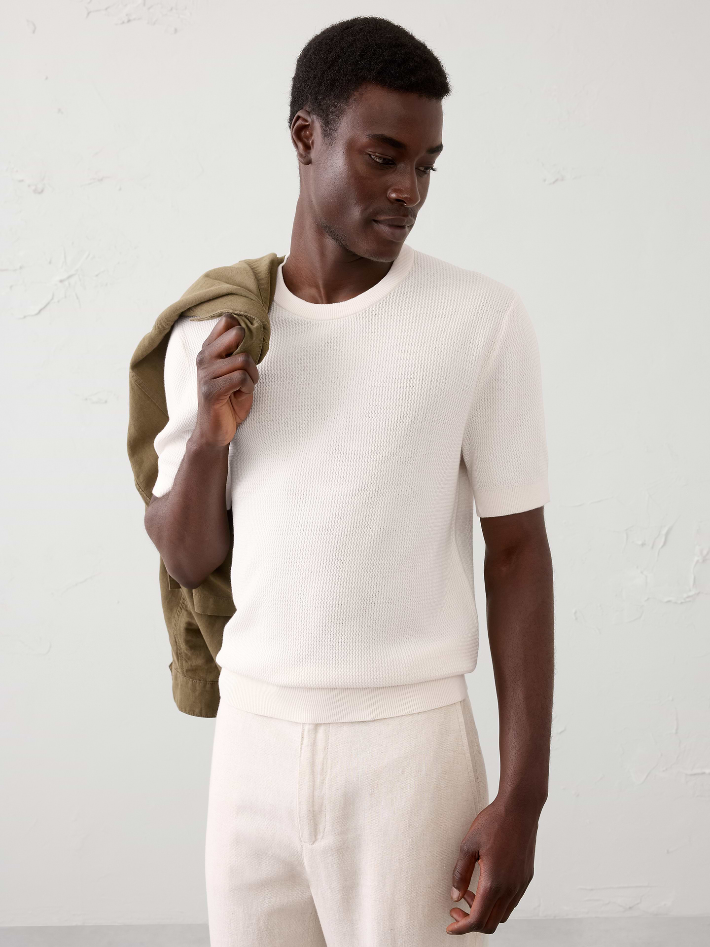 L'image numéro 1 présente T-shirt étroit en tricot côtelé texturé