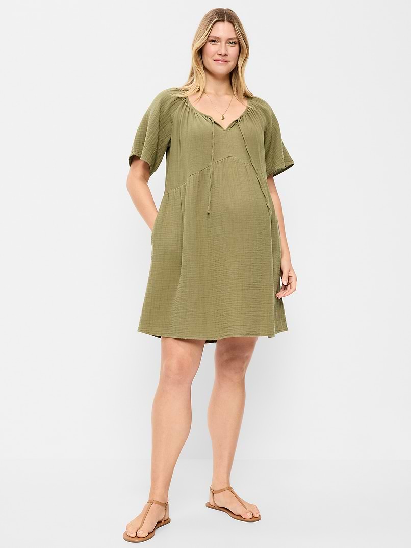 structured denim shirt dress Maggy London Sleeveless Midi Quantity:3 Pieces Made from a subtle Swatch:#F5F4EF Altar'd State Denim Mini