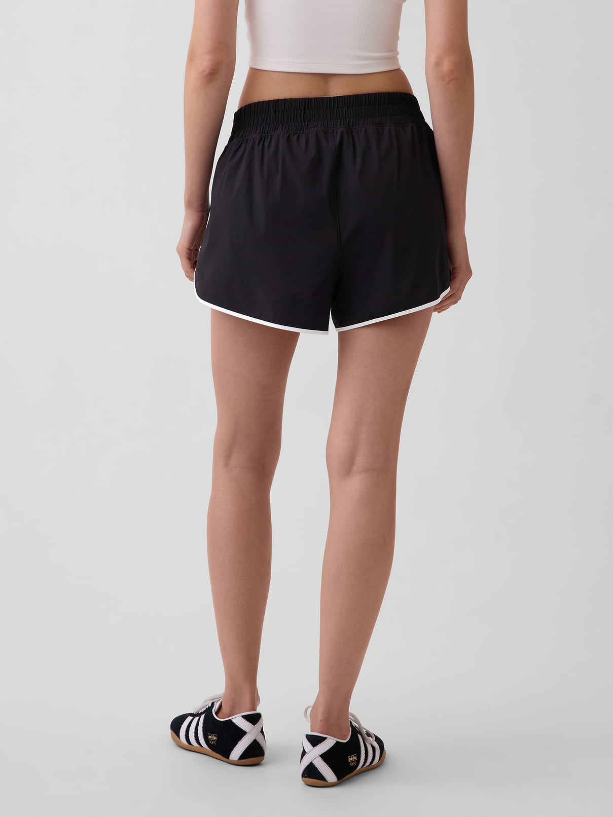 Image number 4 showing, GapFit Tech High Rise Running Shorts