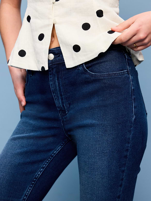 High-Waisted Wow Capri Jeans