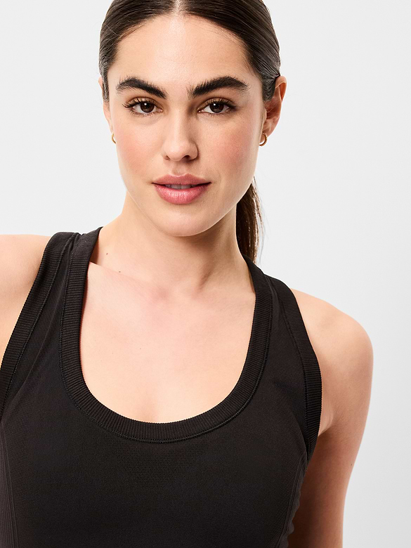 Fluid Seamless Fitted Tank Top