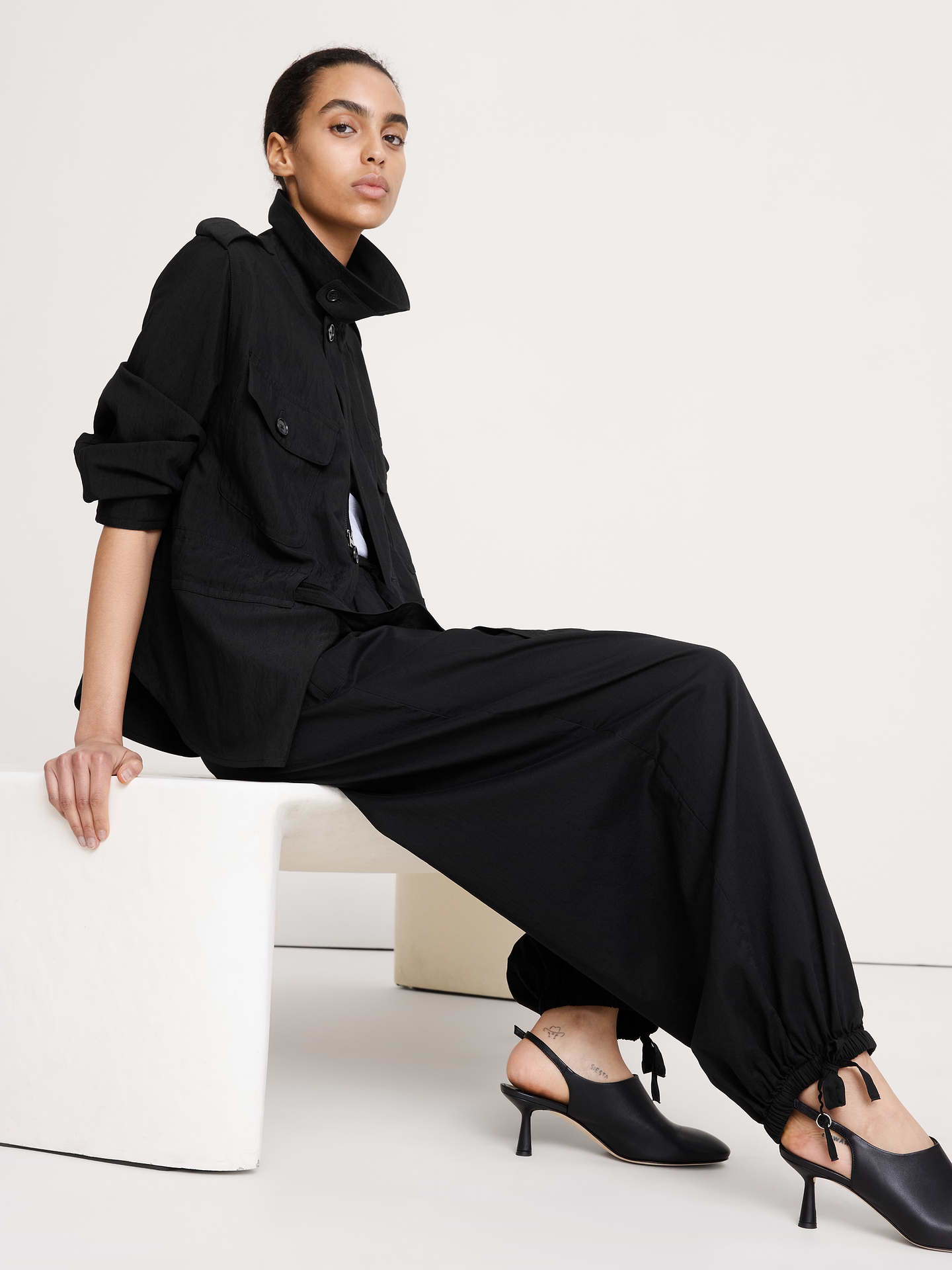 L'image numéro 3 présente Pantalon ample en coton léger