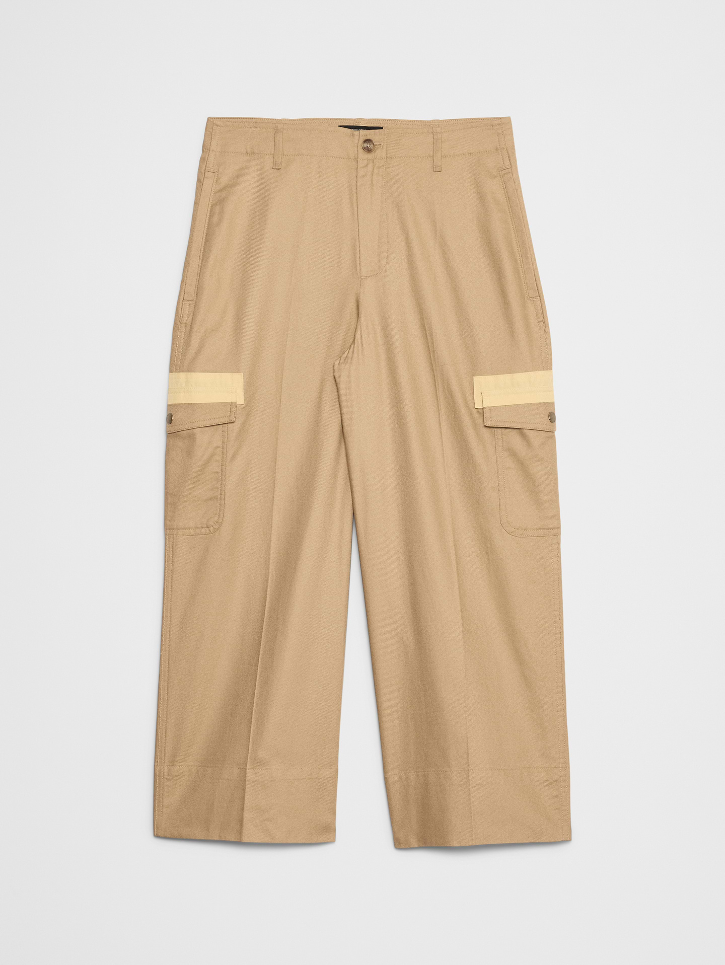 L'image numéro 4 présente Pantalon court en sergé à jambe large et taille haute