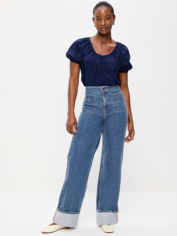 Jean profilé à jambe large à revers et à taille très haute