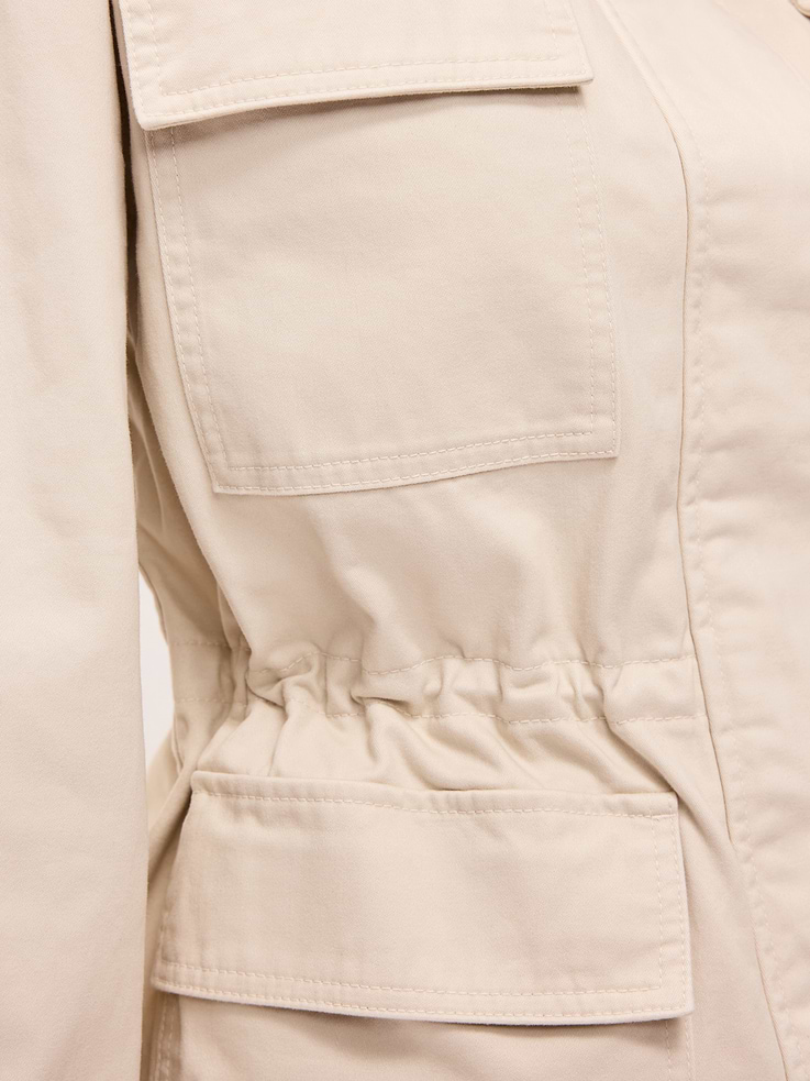 L'image numéro 4 présente Veste utilitaire à taille cintrée
