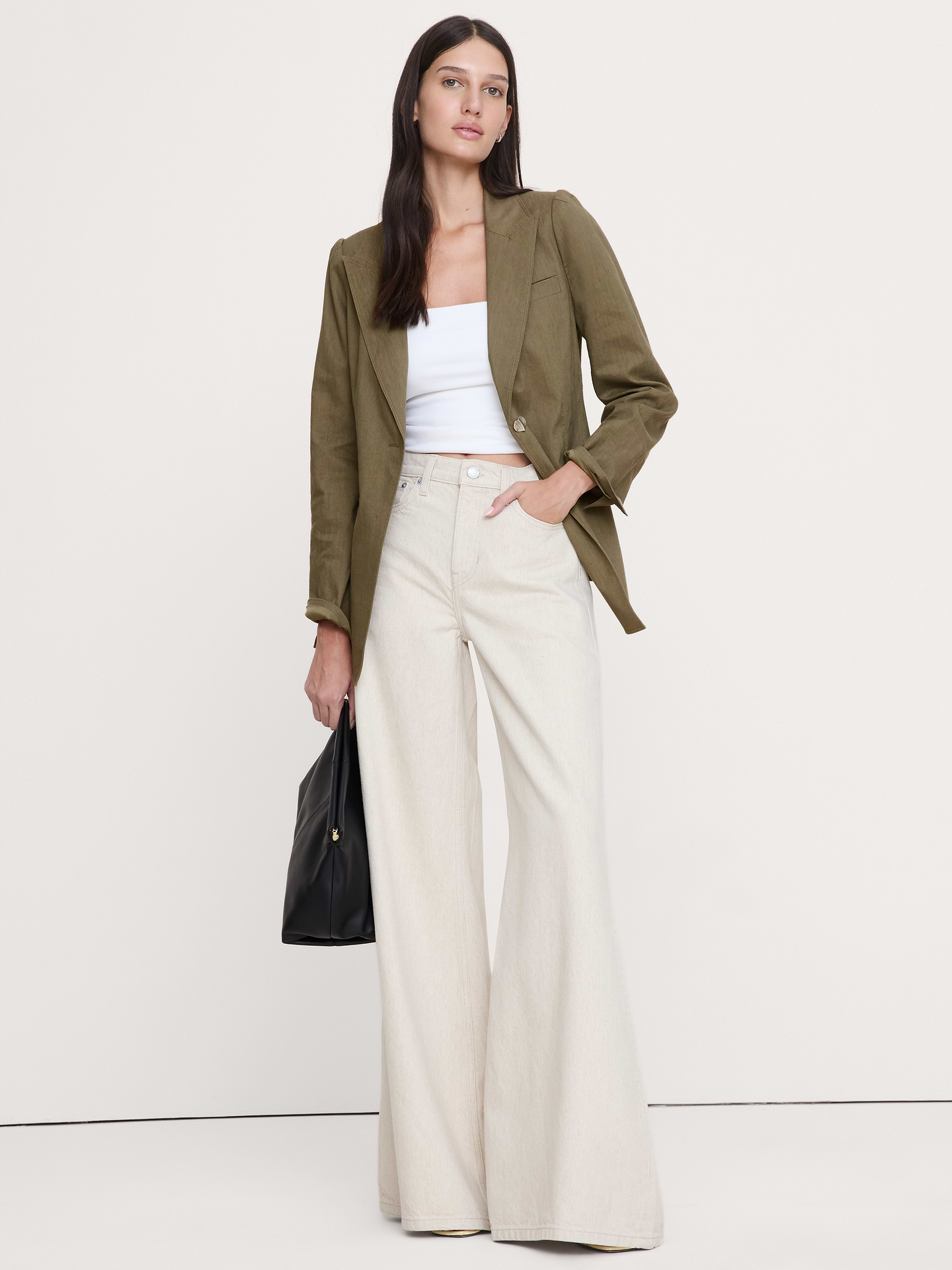 L'image numéro 4 présente Blazer long en lin et viscose extensible