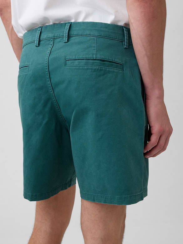 7" Essential Khaki Shorts