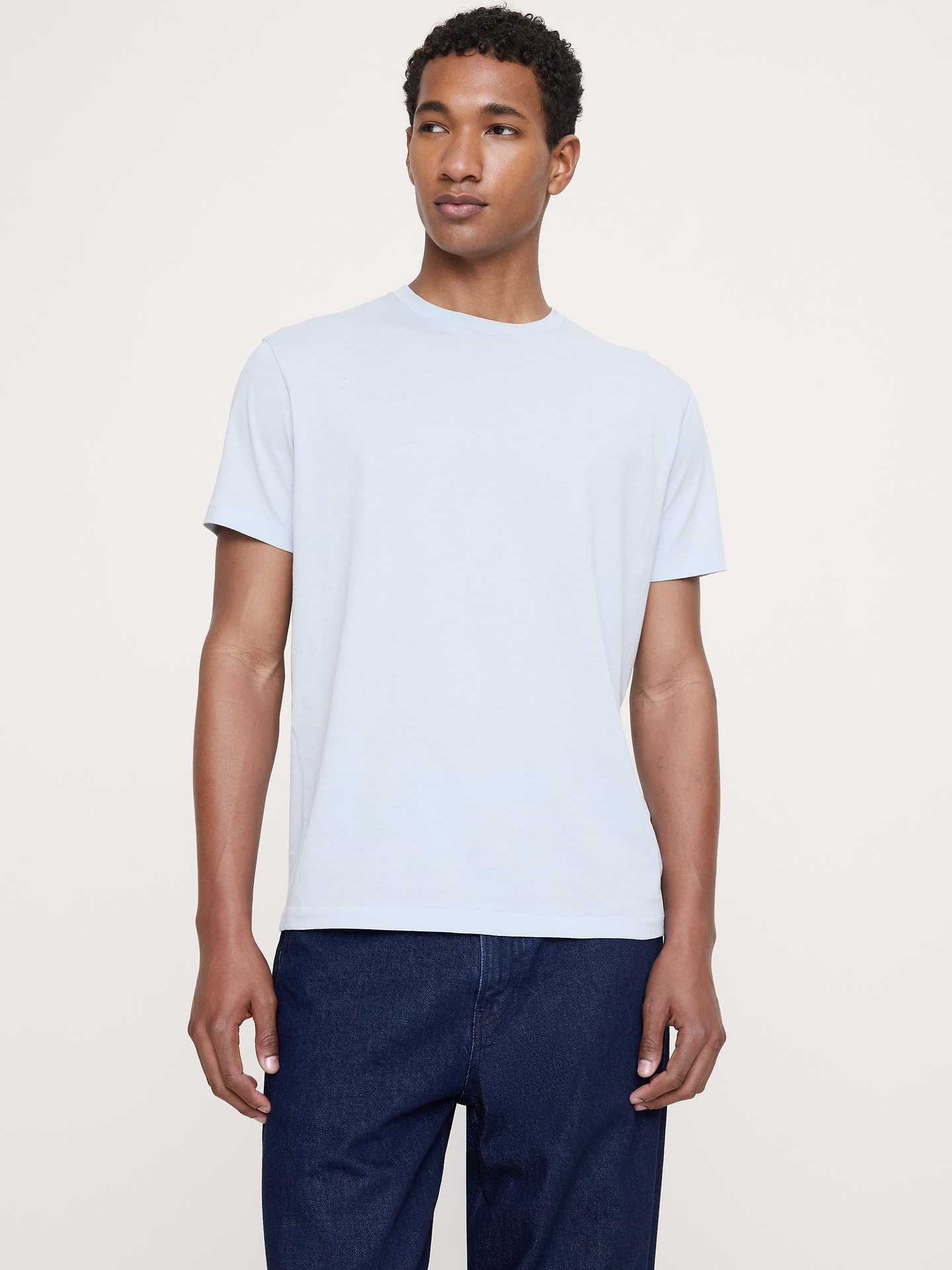 L'image numéro 1 présente T-shirt ras du cou en coton léger