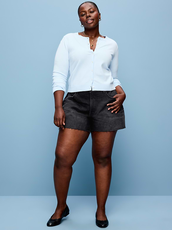Short OG profilé en denim à taille haute à ourlet coupé, entrejambe de 10 cm