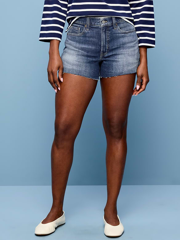Short OG profilé en denim à taille haute à ourlet coupé, entrejambe de 4 cm