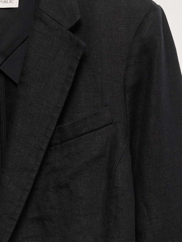 Slim Linen Blazer