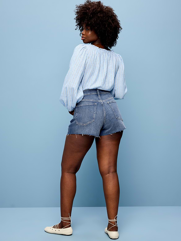 Short OG profilé en denim à taille haute à ourlet coupé, entrejambe de 4 cm
