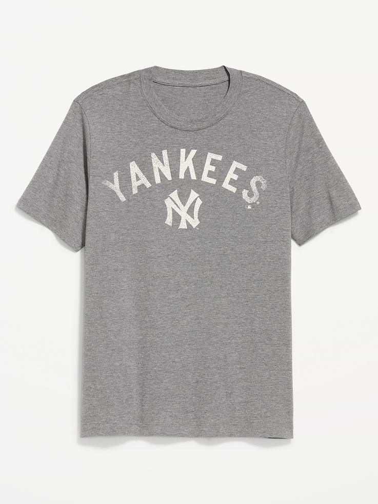 Image number 2 showing, New York Yankees T-Shirt for Men