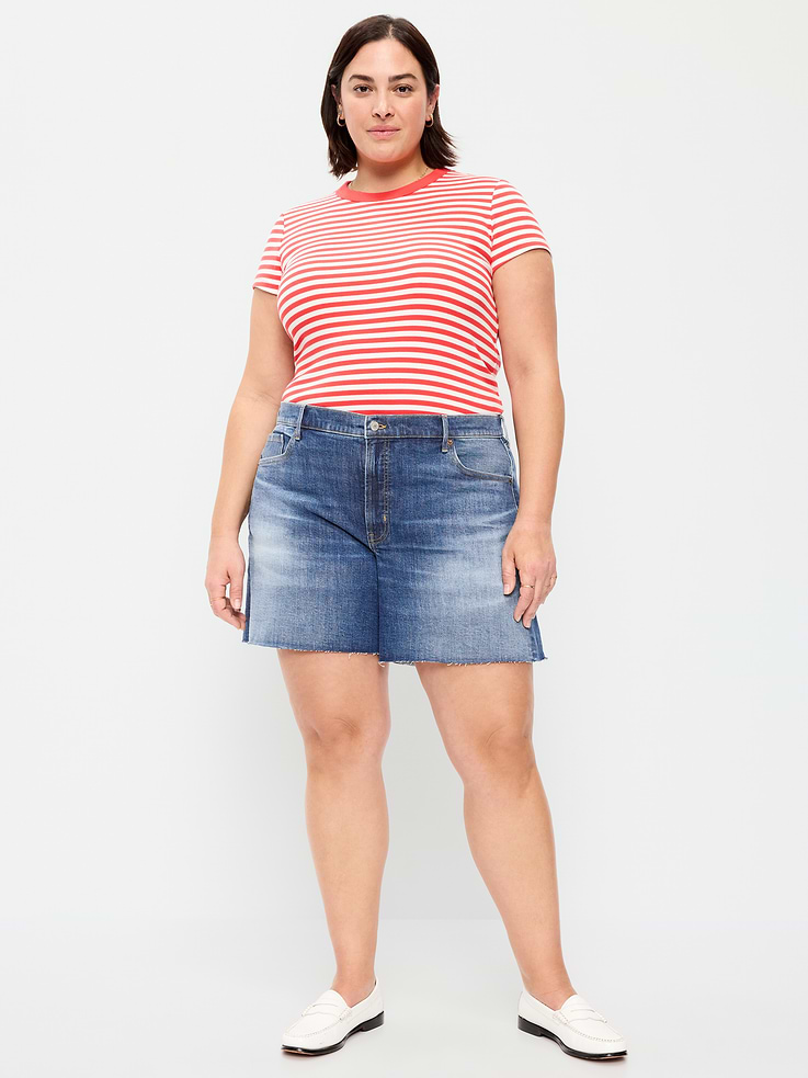 L'image numéro 5 présente Short OG en denim à taille haute à ourlet coupé, entrejambe de 7 cm
