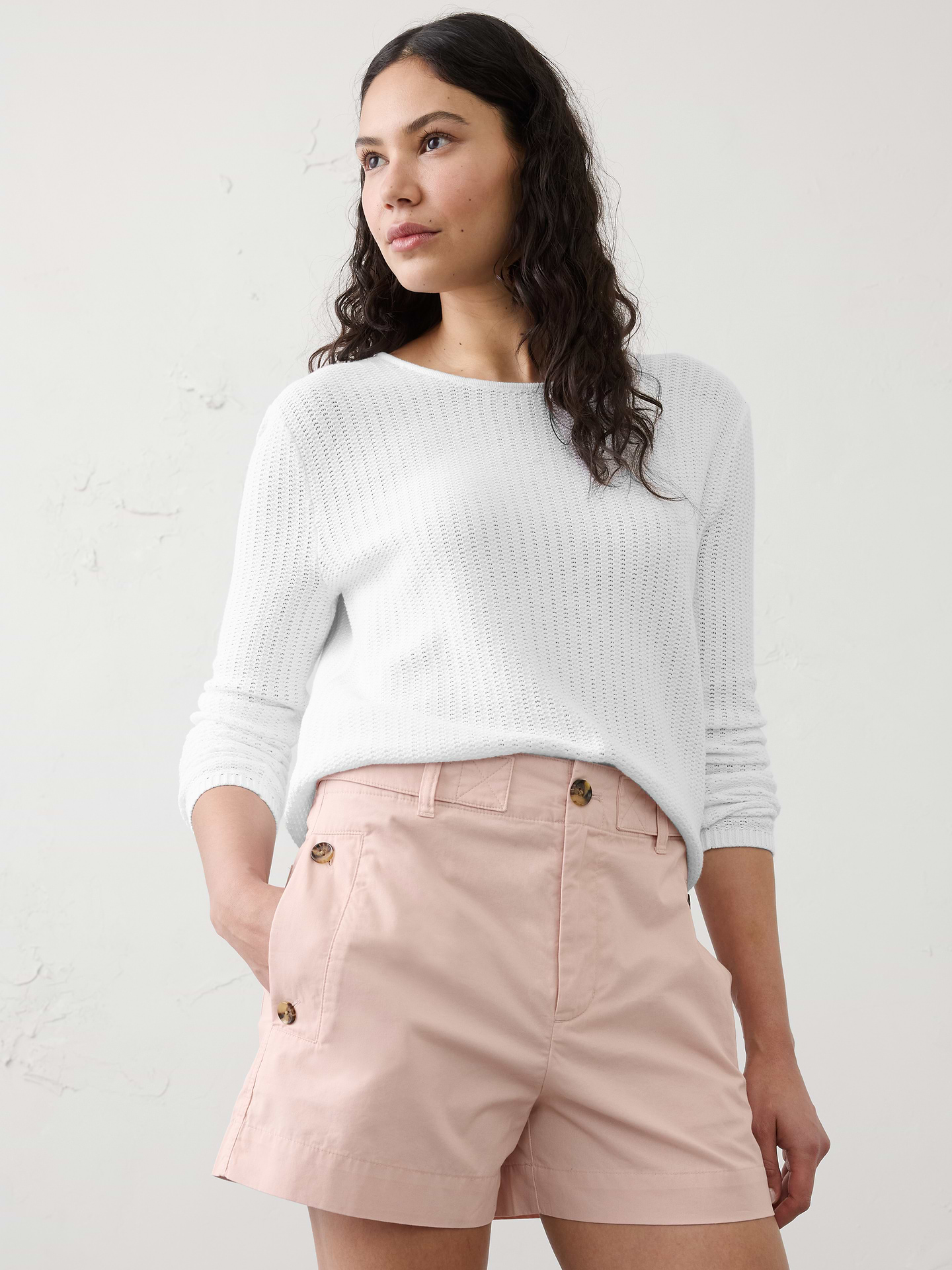 Image 1 of 1, This versatile short is crafted from our soft, lightweight twill, offering an airy feel with a polished, structured finish., Button‑front closure with zip fly. Belt loops., Side seam front pockets. Patch back pockets., Back waist button tabs., Made exclusively for Banana Republic Factory., Product #873929